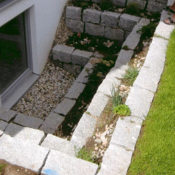 40 x 40 cm Granit-Mauersteine Griys hellgrau auf Paletten