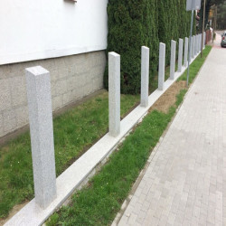 15 x 15 cm Granitpfosten Griys hellgrau mit Schrägschnitt