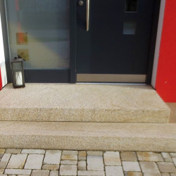 18 cm starke Granit-Podestplatte Tiago hellgelb Format 150 x 100 cm