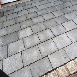 8 cm starke Granit-Pflasterplatten Alvaro anthrazit 30 x 20 cm