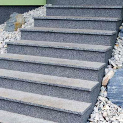4 x 35 cm Granit-Trittstufen Griys hellgrau 80 cm lang
