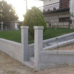 20 x 20 cm Granitpfosten Elena weißgrau