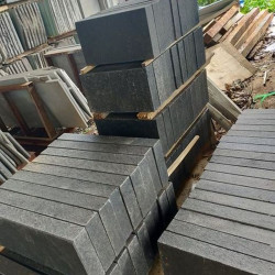 10 x 25 cm Granitpalisaden Pedro Black schwarz 125 cm lang