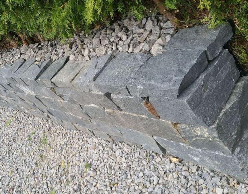 Basalt Mauersteine