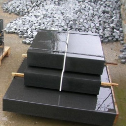 15 x 40 cm Granit Blockstufen Adrian Black schwarz