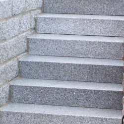 20 x 40 cm Granit Blockstufen Griys hellgrau
