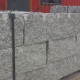 50 x 50 cm Granit-Mauersteine Griys hellgrau, mit 2 gesägten Flächen auf Paletten