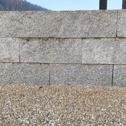 40 x 40 cm Granit-Mauersteine Griys hellgrau, mit 4 gesägten Flächen