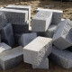 40 x 40 cm Granit-Mauersteine Griys hellgrau, mit 4 gesägten Flächen 60 bis 130 cm lang
