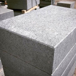 20 Blockstufen 100 x 15 x 40 cm Granit Elena weißgrau