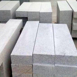 12 x 25 cm Granit-Bordsteine Elena weiß grau