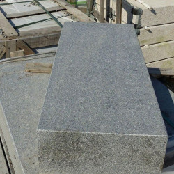 12 Blockstufen 120 x 20 x 35 cm Granit Alvaro anthrazit