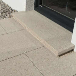 8 cm starke Granit Podestplatte Tiago gelb
